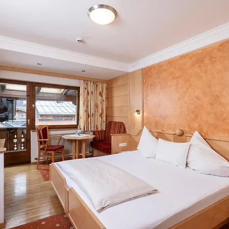 & Garni Knauer Otel