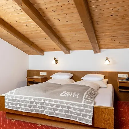 & Garni Knauer Hotel