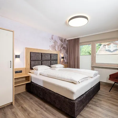 Appart & Hotel Garni Villa Knauer Майрхофен