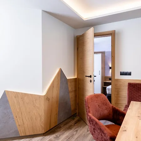 Appart & Hotel Garni Villa Knauer Отель Майрхофен
