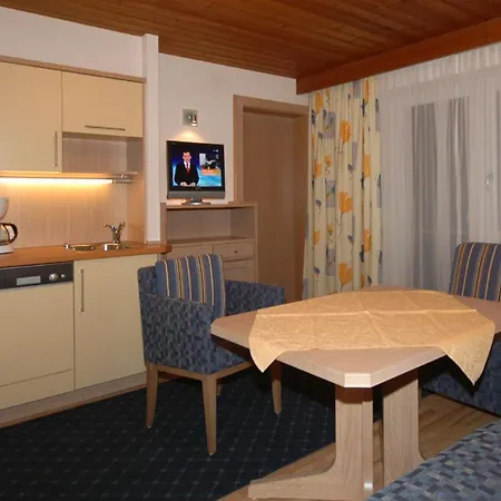 Отель Appart & Hotel Garni Villa Knauer Майрхофен