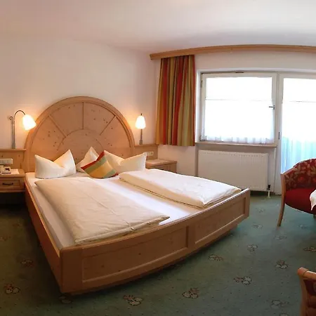 Appart & Hotel Garni Villa Knauer Отель Майрхофен