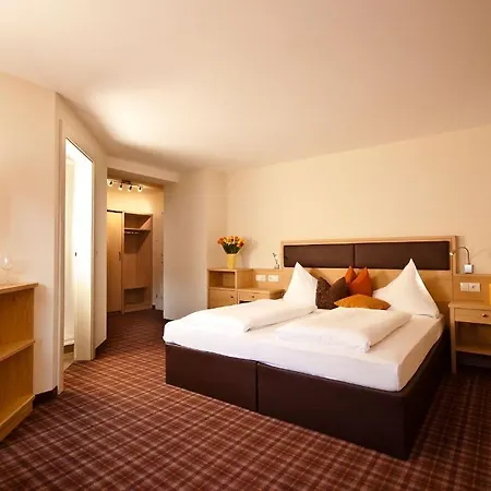 Appart & Hotel Garni Villa Knauer 3* Майрхофен