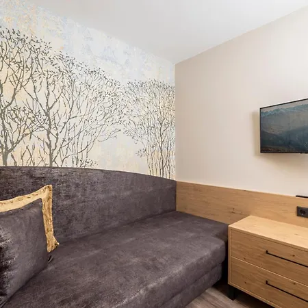 Garni Knauer Hotel 3*